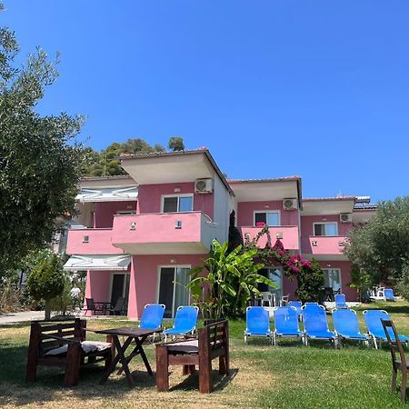 ניאה סקיוני Stavros Apartments מראה חיצוני תמונה