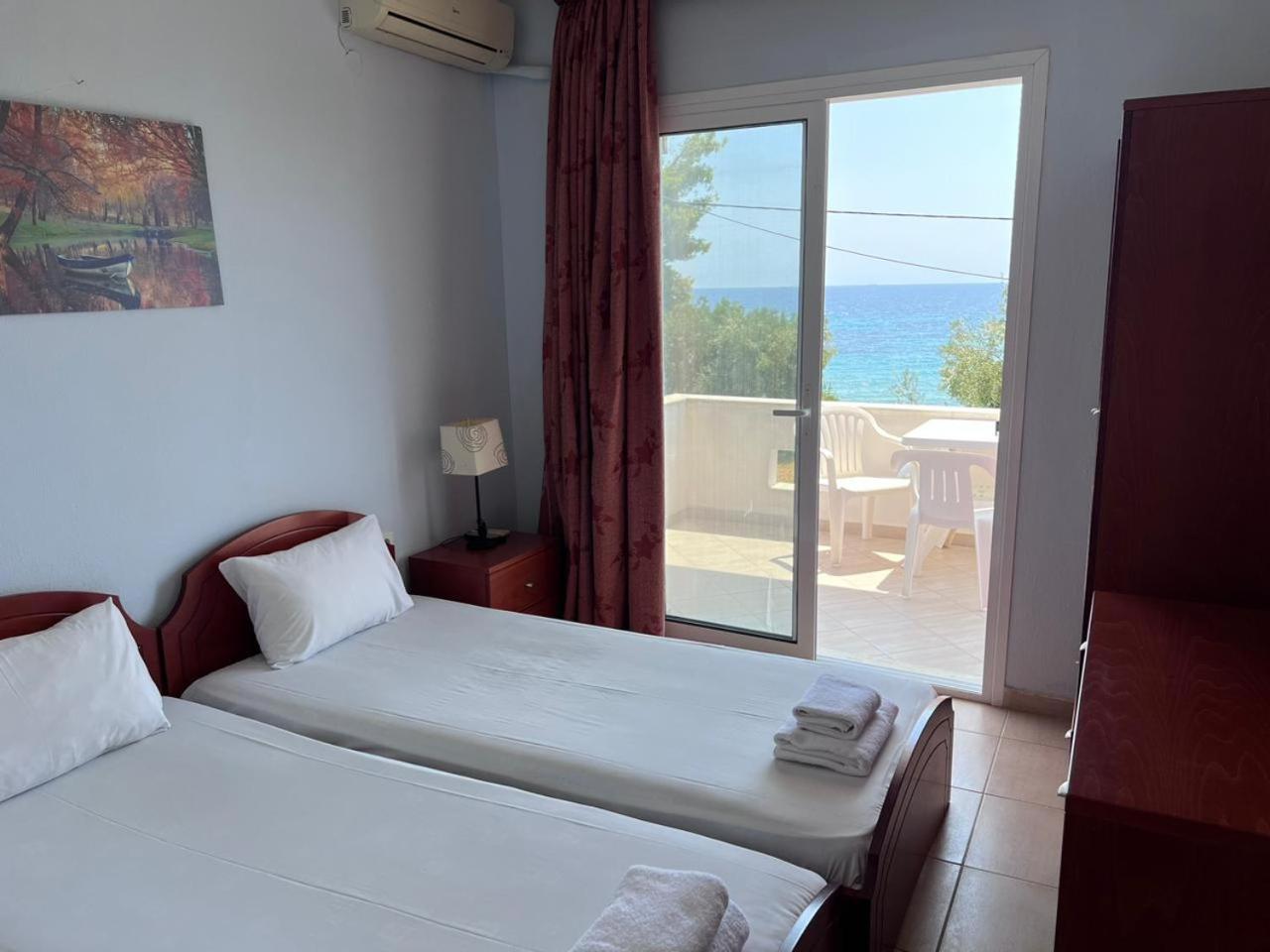 ניאה סקיוני Stavros Apartments מראה חיצוני תמונה
