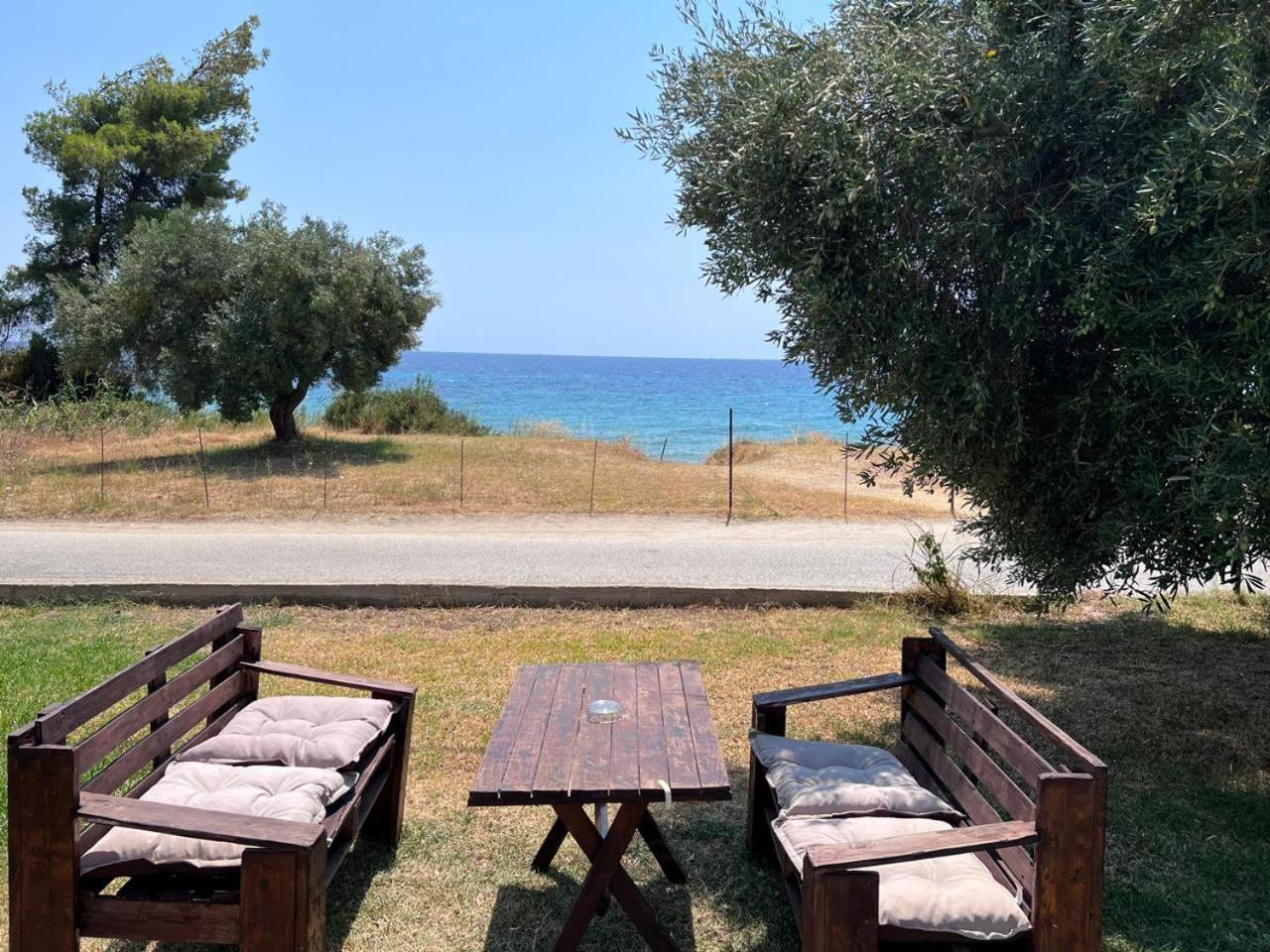 ניאה סקיוני Stavros Apartments מראה חיצוני תמונה