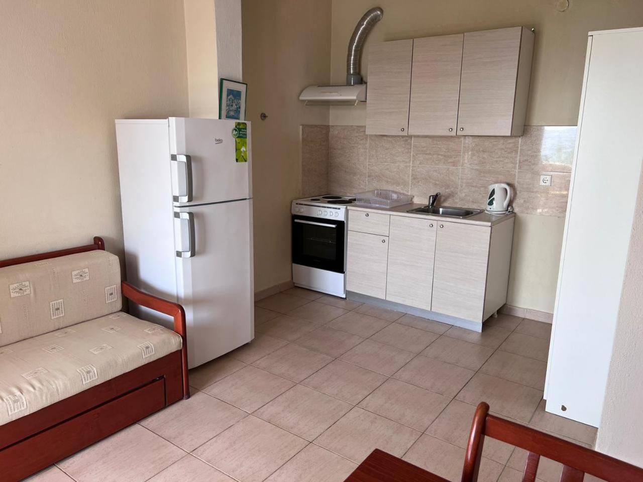 ניאה סקיוני Stavros Apartments מראה חיצוני תמונה